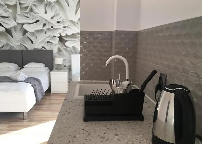 Goscinne Akwatel * ياستارنيا