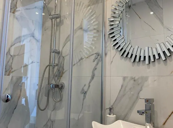 Goscinne Akwatel * ياستارنيا