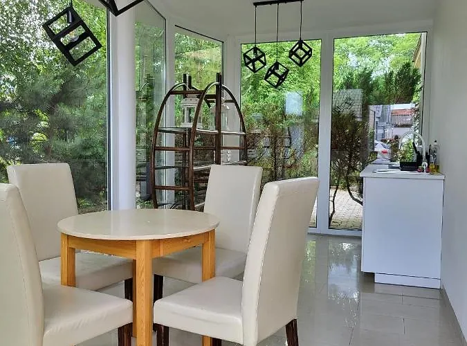 Goscinne Akwatel * ياستارنيا